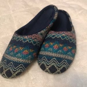 Slippers in amazing condition
